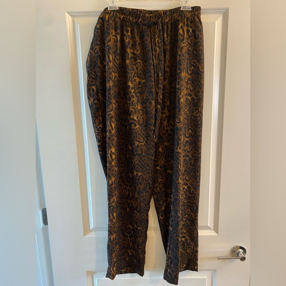 REBDOLLS Throwing Shade Leopard Set - Picture 7 of 9